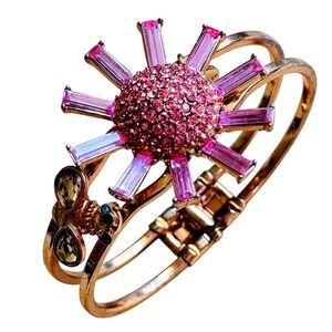 Betsey‎ Johnson BJ Flower Bumble bee Bracelet Signed Fun Chunky Jeweled Pink